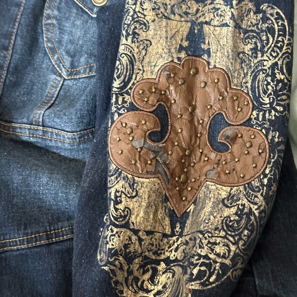 Decorated Denim Jacket - Picture 3 of 10
